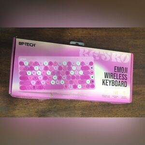 Retro Emoji wireless keyboard pink.